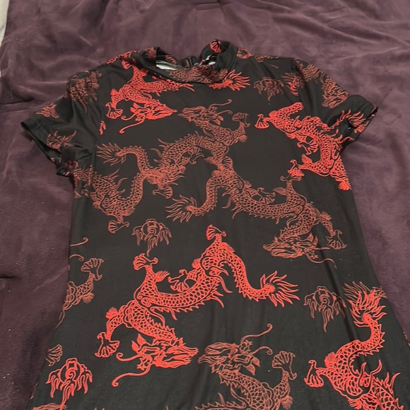 Color black and red dragons jump suit - Picture 1 of 2